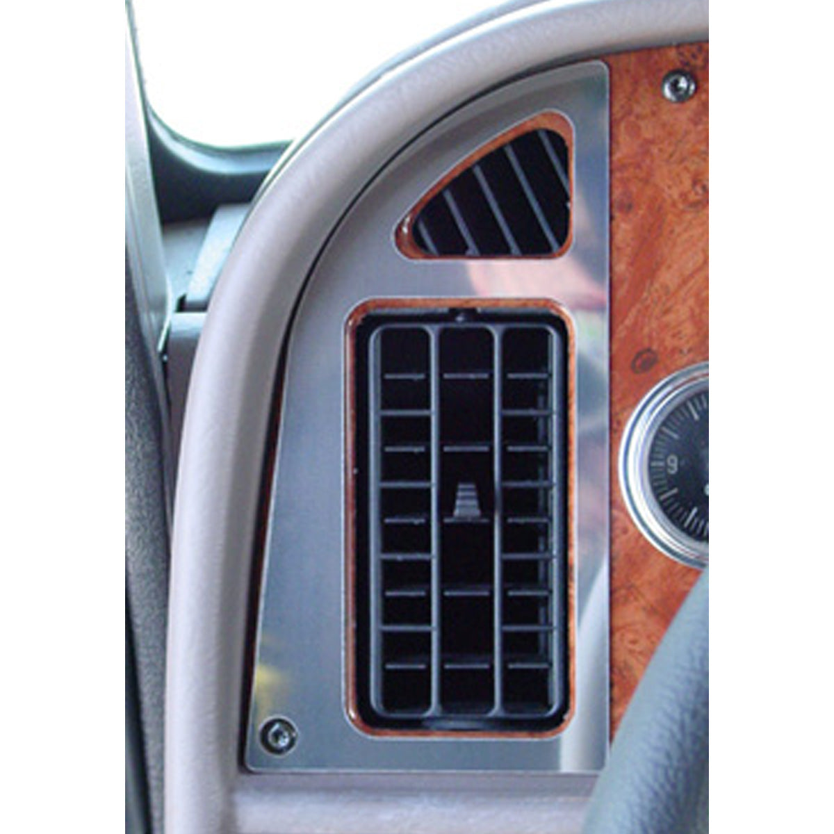 Roadworks, 2001-2005 Peterbilt Left Side Dash Vent Trim