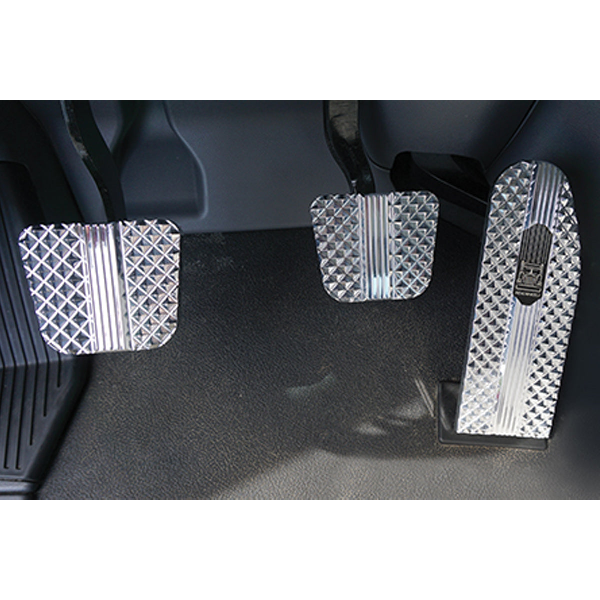 RealWheel, 2014-2020 Kenworth  Pedal Set - Raised Diamond